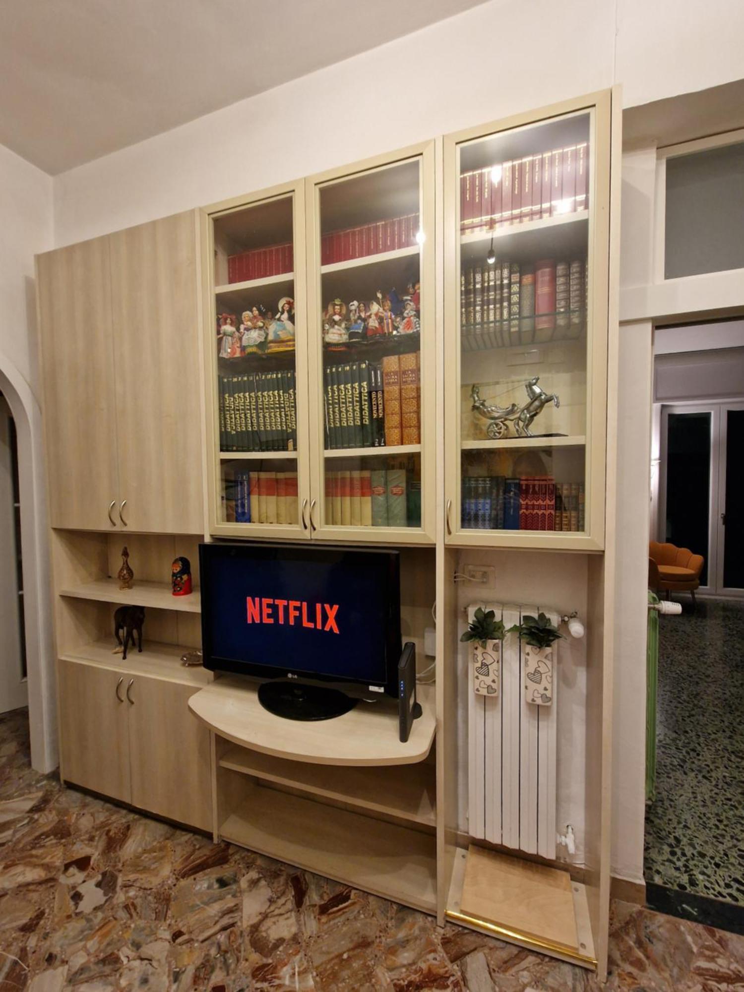 Appartamento Newretroapartment Self Check - In & Netflix Salerno