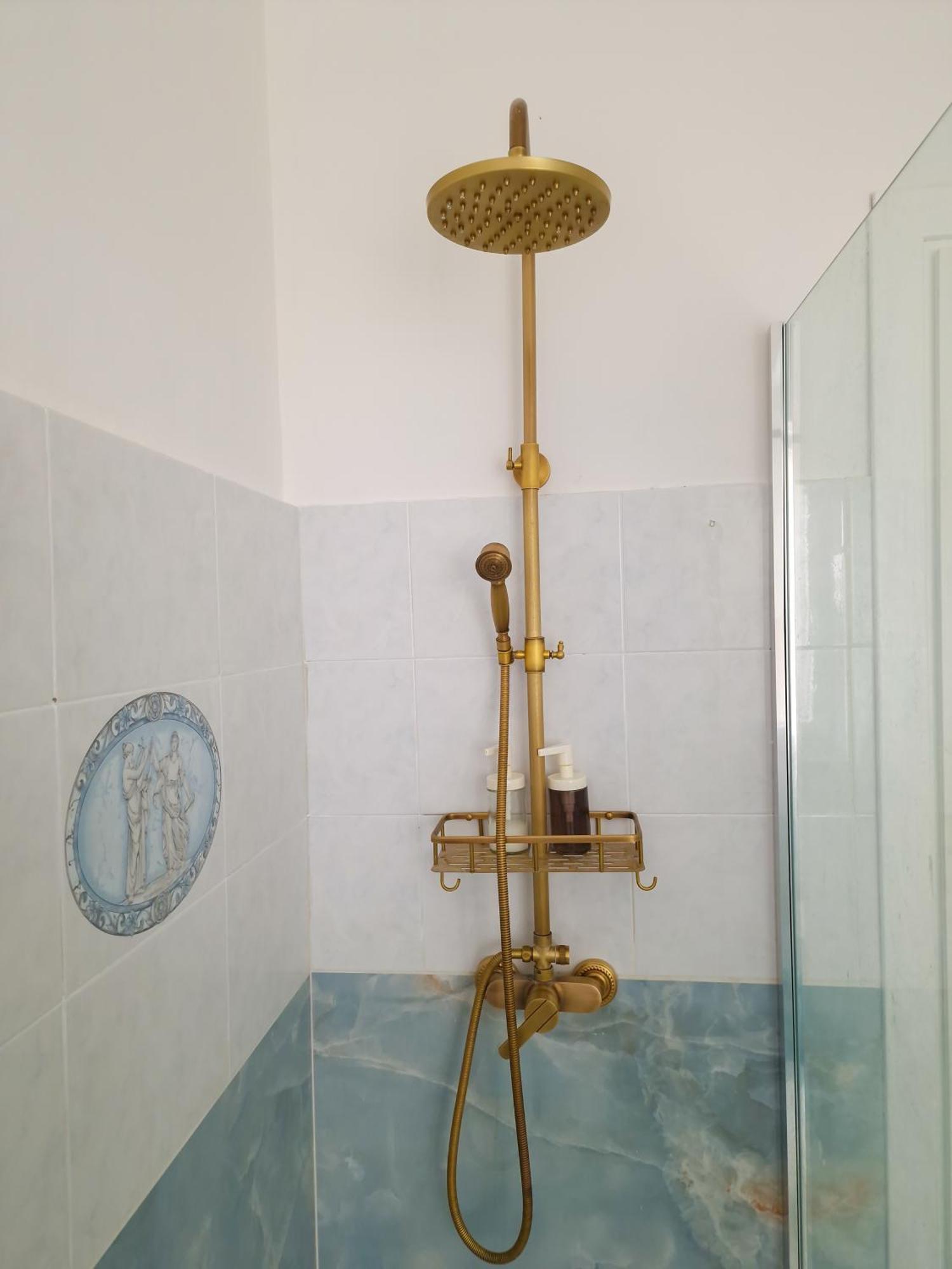 Newretroapartment Self Check - In & Netflix Salerno